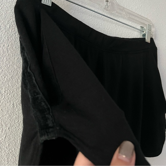 {Le Marche by Naked Princess} Black Shorts - Picture 3 of 7